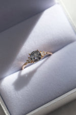 READY TO SHIP // ALIZÉ ring // Salt & pepper gray diamond 1.03ct