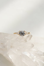 READY TO SHIP // ALIZÉ ring // Salt & pepper gray diamond 1.03ct