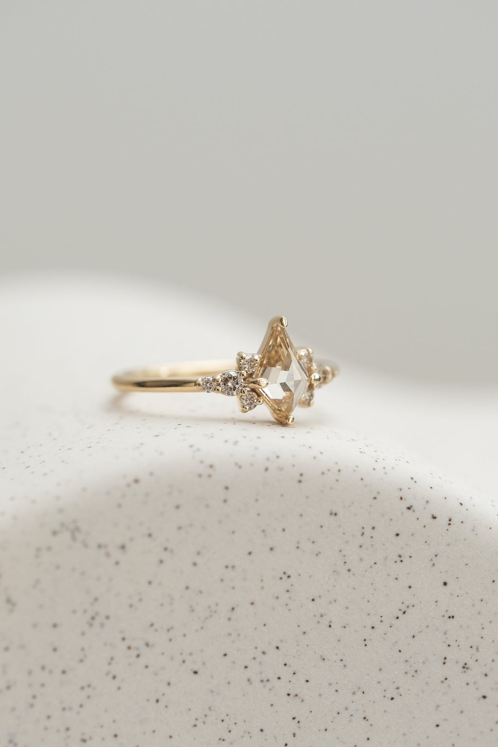 READY TO SHIP // JINNY ring // 0.60ct champagne diamond