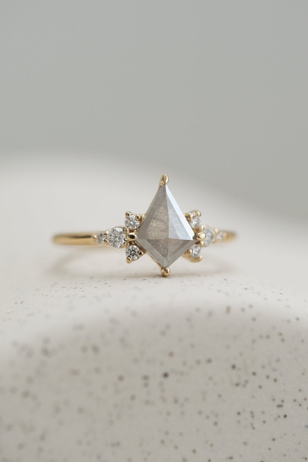 READY TO SHIP // JINNY ring // Pale gray diamond 0.56ct