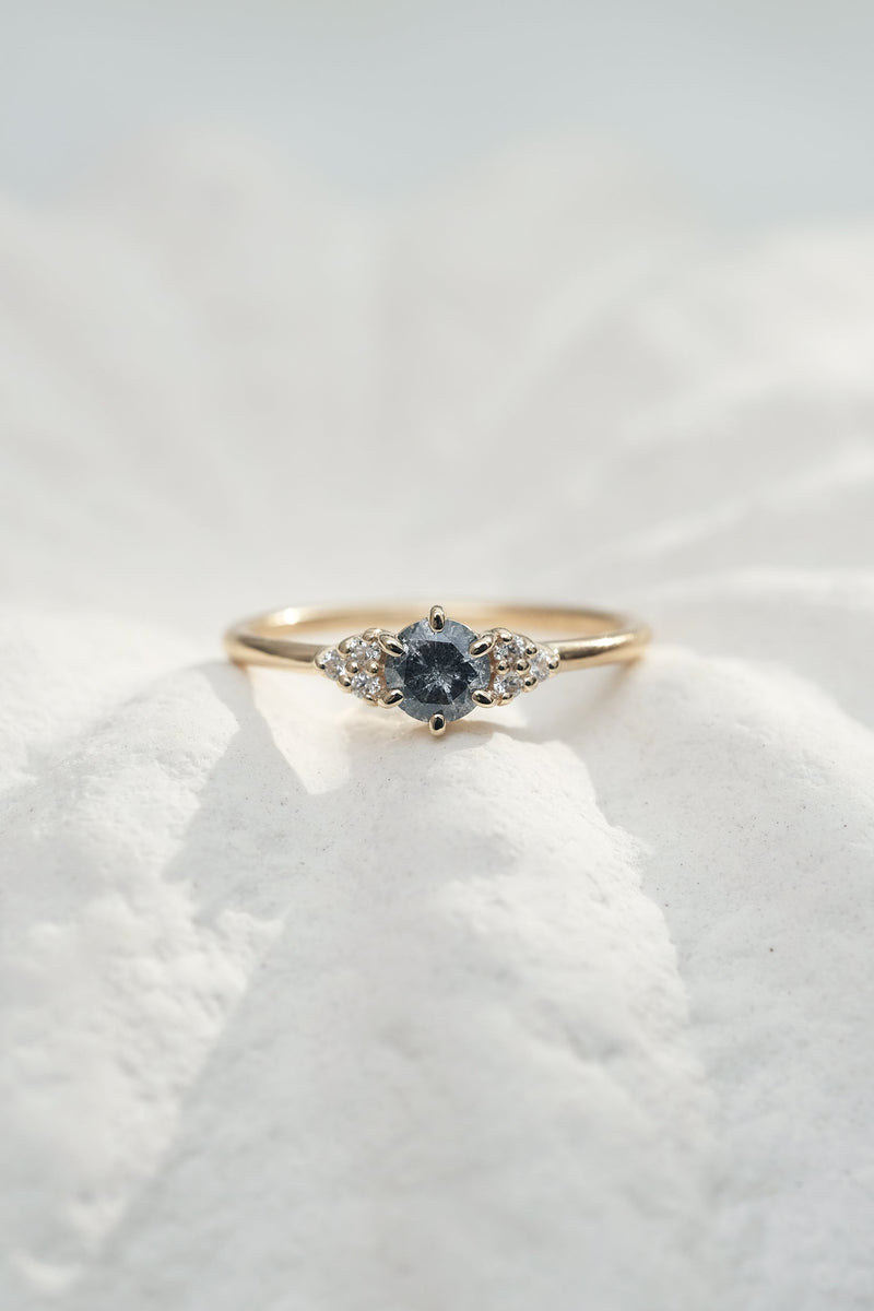 READY TO SHIP // TALIA ring // Dark gray diamond 0.36ct