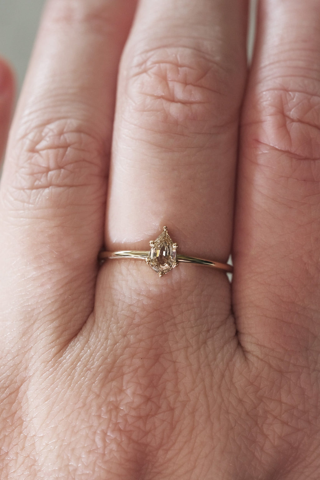 READY TO SHIP // Lily ring // Canadian champagne diamond 0.30ct