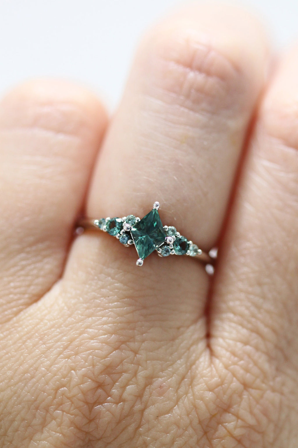 READY TO SHIP // DARIA ring // Sapphire Montana kite