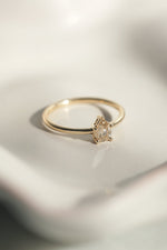 READY TO SHIP // Champagne pear solitaire 0.40ct