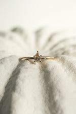 READY TO SHIP // Champagne pear solitaire 0.40ct