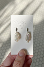 Boucles d'oreilles perles Biwa rectangles // Argent